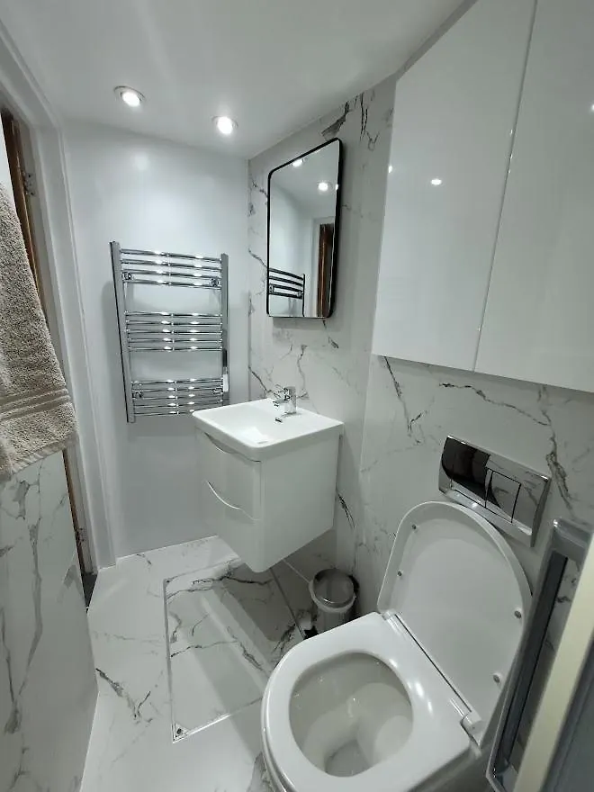 The Framerys Apartment London