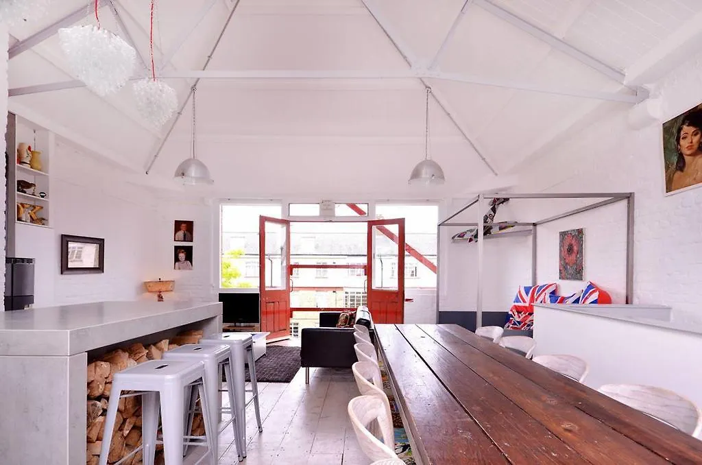 The Framerys Apartment London