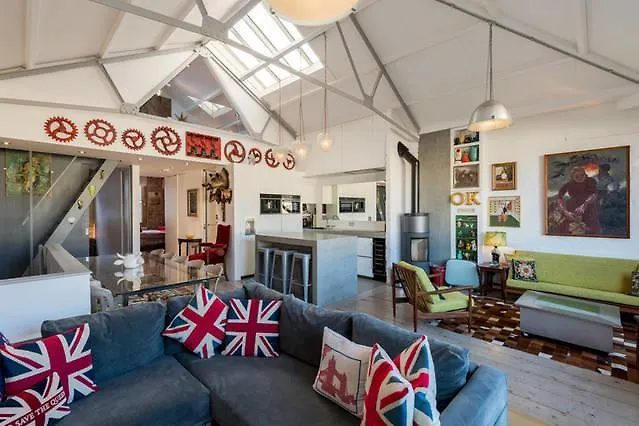 The Framerys London 0*,  Storbritannien
